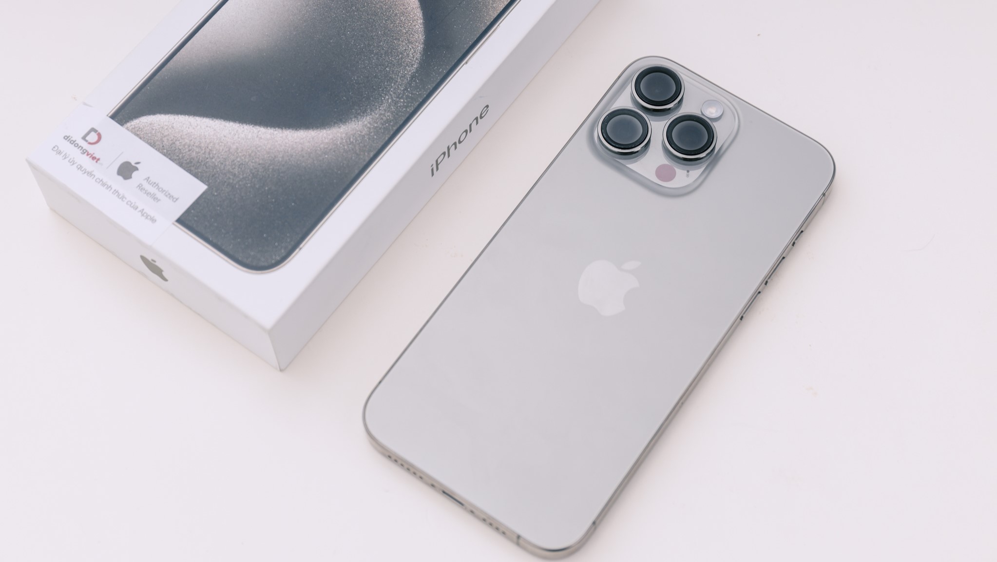 Giá iPhone cuối tháng 3/2024: Giảm mạnh tất cả các dòng 9