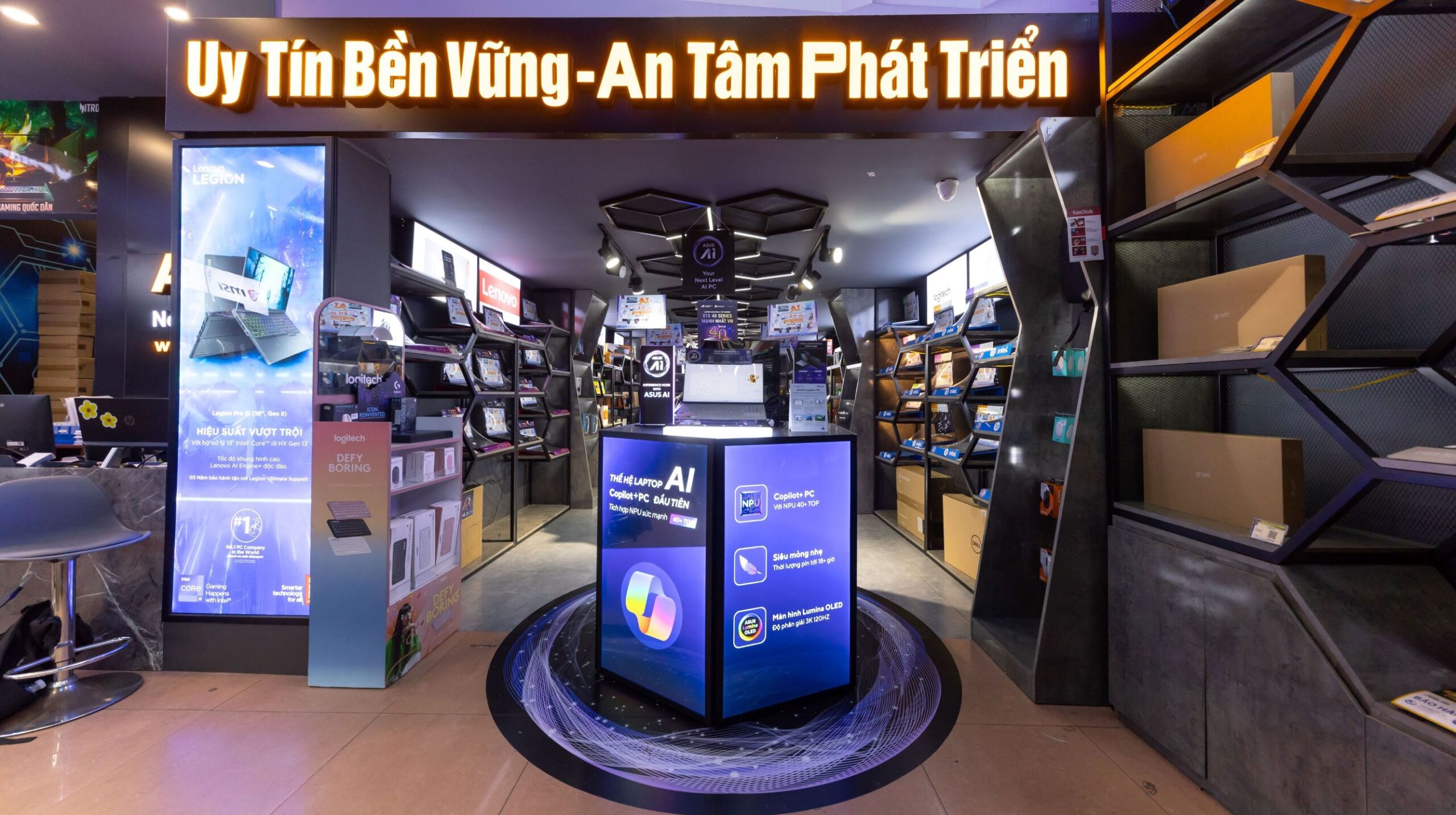 ASUS ra mắt chuỗi “Không gian trải nghiệm công nghệ AI toàn diện” tại Hà Nội và TP.HCM 24