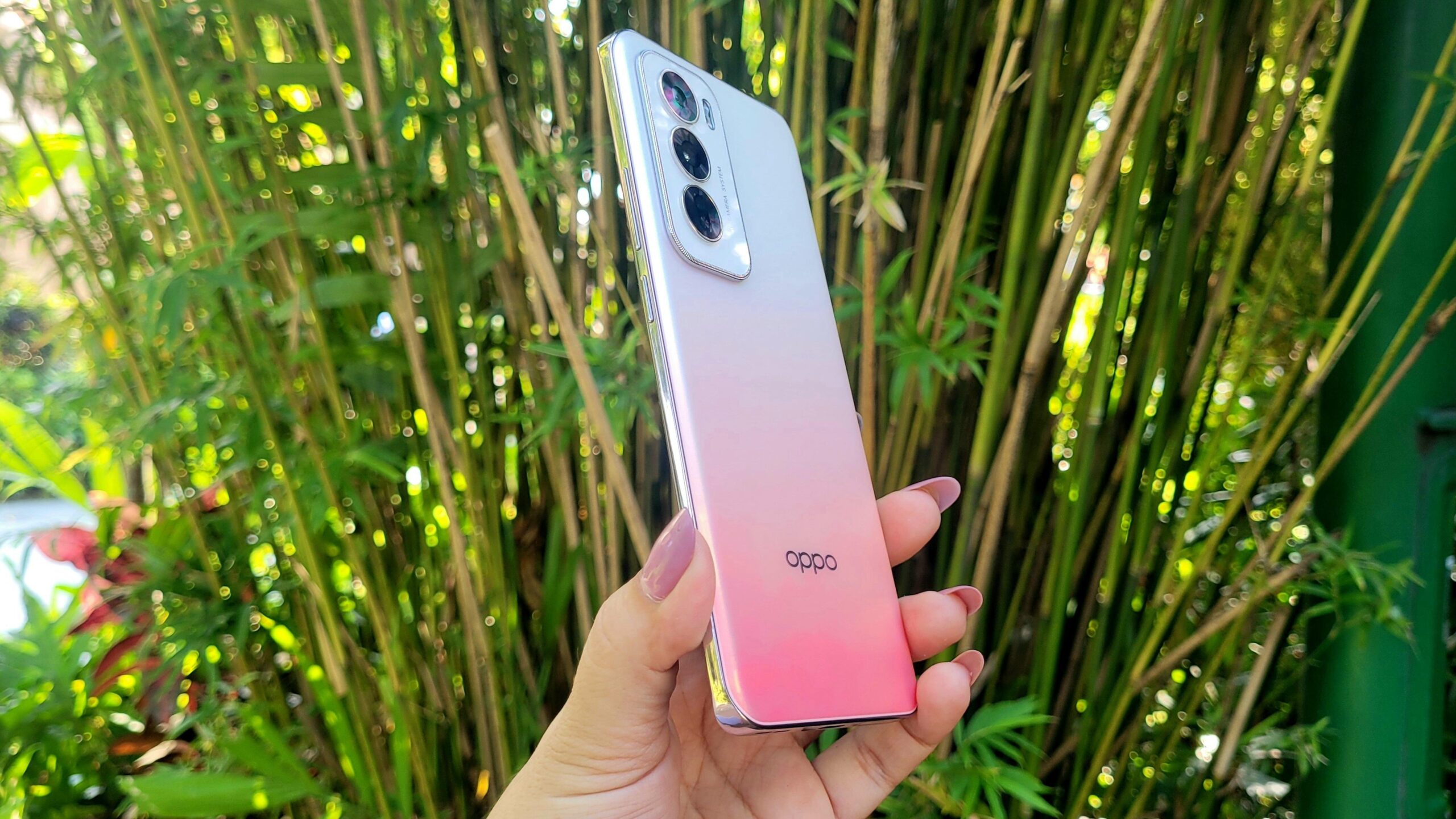 Đánh giá smartphone AI OPPO Reno12 5G 38