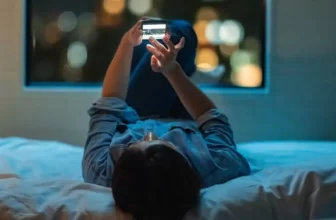 Những người tiếp xúc với ánh sáng vào ban đêm có nguy cơ tử vong cao hơn 21-34%