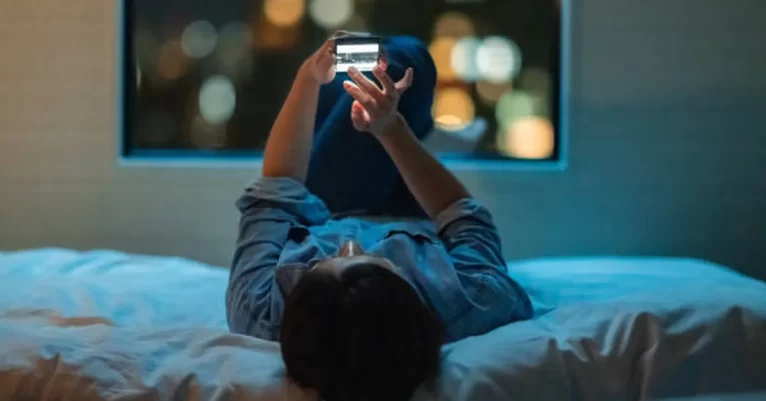 Những người tiếp xúc với ánh sáng vào ban đêm có nguy cơ tử vong cao hơn 21-34%
