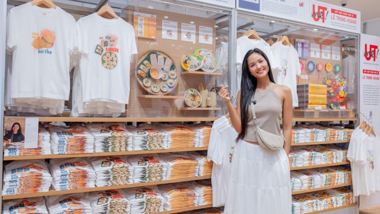 UNIQLO cam kết đóng góp doanh thu bộ sưu tập UTme! nhân dịp khai trương cửa hàng đầu tiên tại Huế nhằm hỗ trợ bệnh nhi tại bệnh viện Trung ương Huế