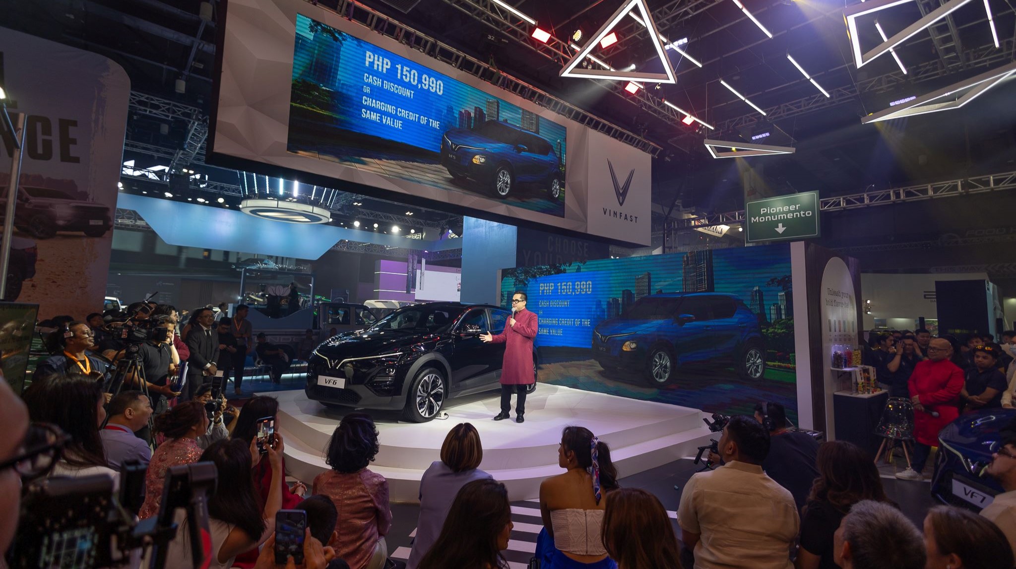 VinFast mở bán mẫu B-SUV VF 6 và công bố chính sách miễn phí sạc ô tô điện tại Philippines 7