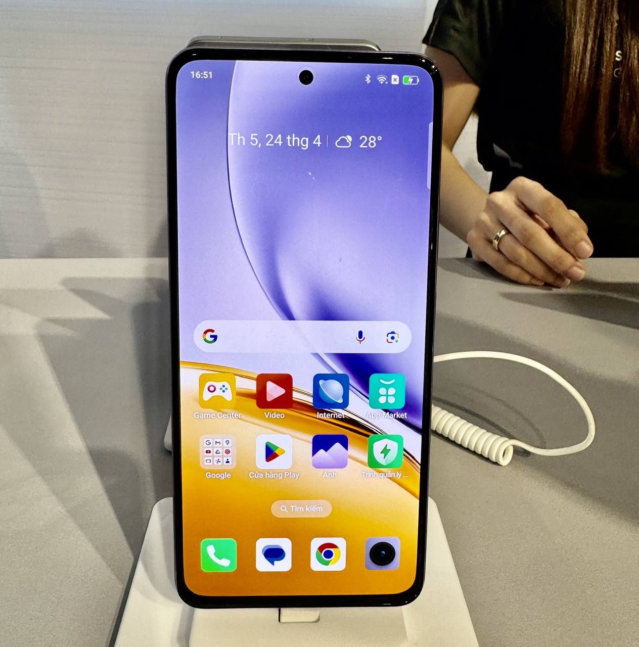 realme 14 Series chính thức mở bán từ ngày 1/5 kèm ưu đãi hấp dẫn tháng hotsale 30