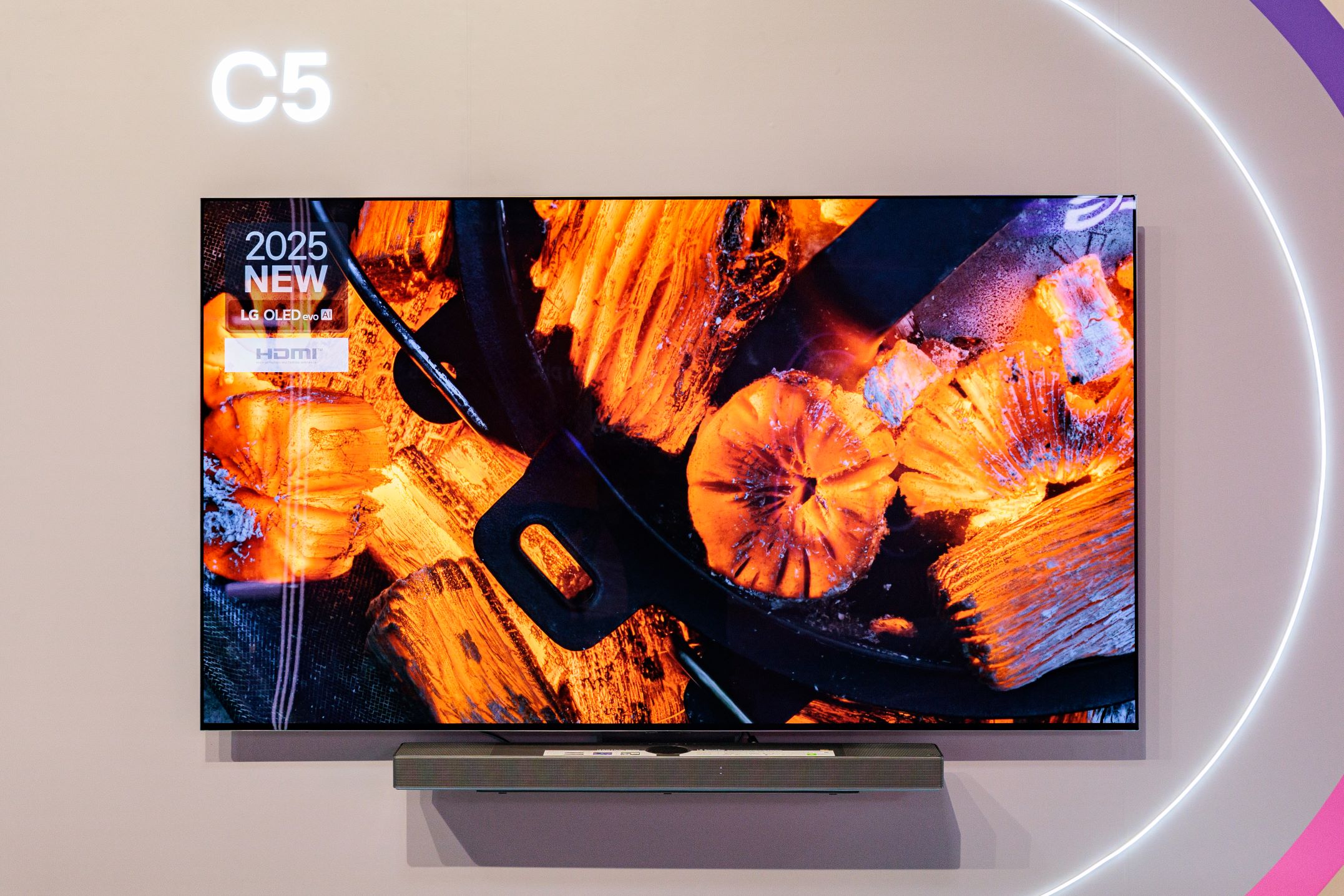 LG giới thiệu thế hệ TV 2025 ứng dụng trí tuệ nhân tạo thấu cảm, mở rộng trải nghiệm giải trí cá nhân hóa 25
