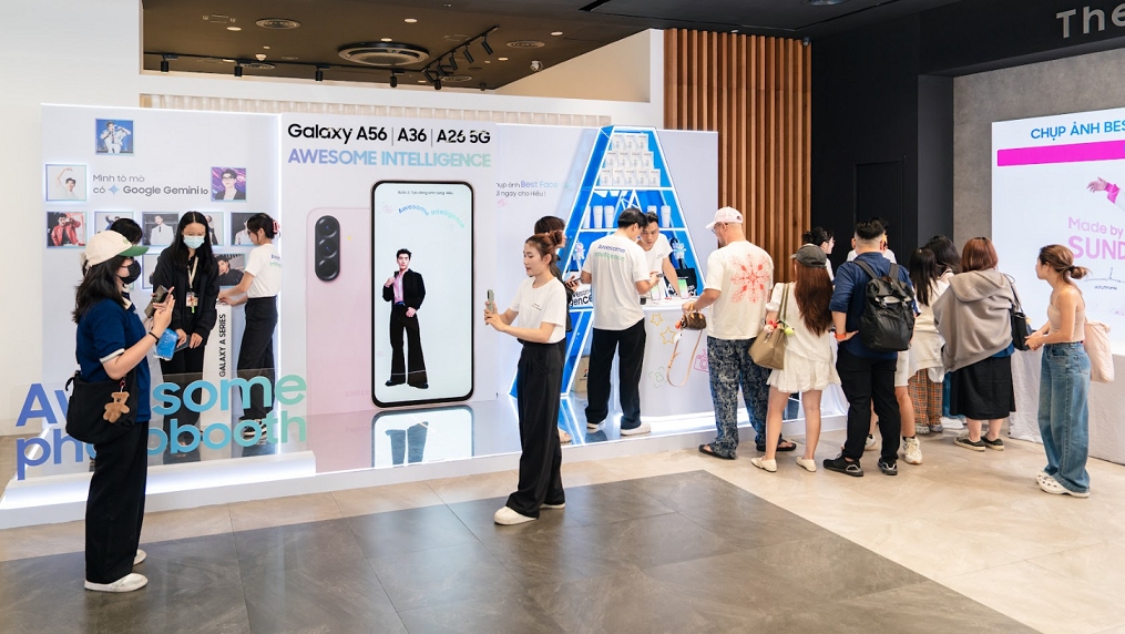 Samsung mở đầu mùa hè đầy sôi động với Galaxy A56 5G phiên bản Hồng mới và hoạt động Meet & Greet cùng HIEUTHUHAI 15