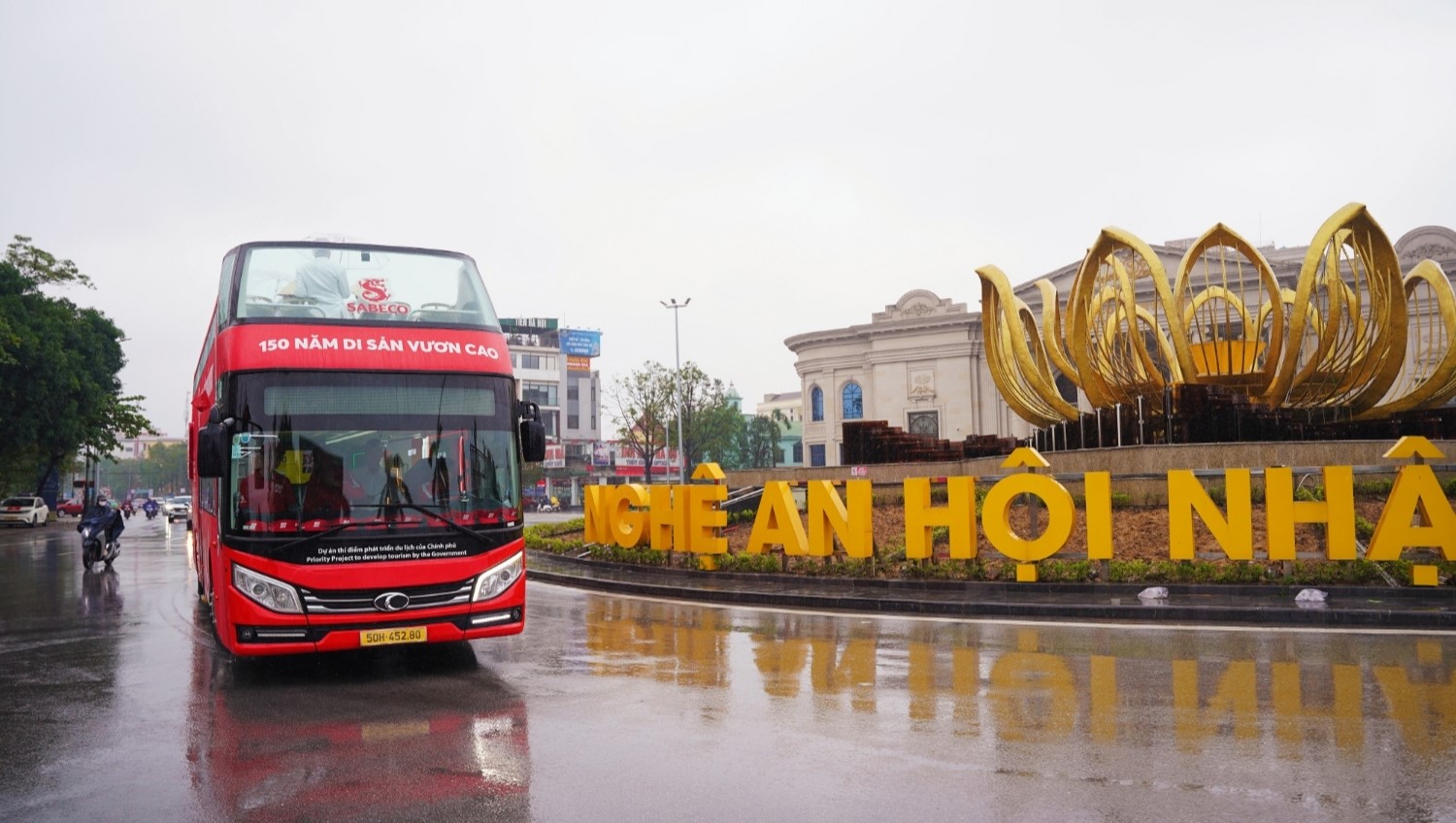 SABECO chung tay sẻ chia, đóng góp 1 tỷ đồng hỗ trợ người dân Nghệ An và Hà Tĩnh vượt qua bão lũ 9