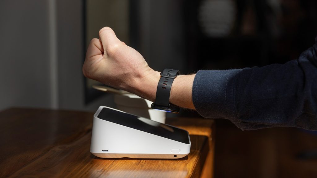 Người dùng đã có thể thanh toán và nhận tiền bằng mã QR MoMo trên đồng hồ Garmin