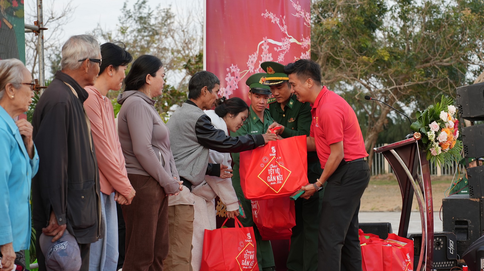 SABECO tôn vinh văn hoá Việt qua chiến dịch "Chung vị Tết Việt - Gắn kết muôn miền” 12