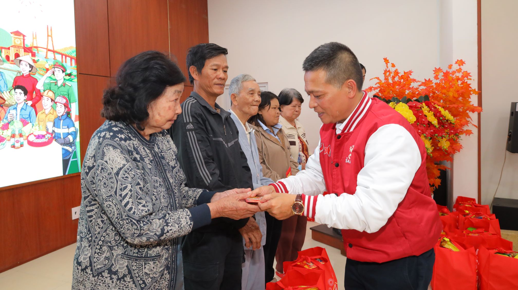 SABECO phối hợp Ủy ban Mặt trận Tổ quốc Việt Nam trao 900 phần quà Tết tại Khánh Hòa và Gia Lai 7