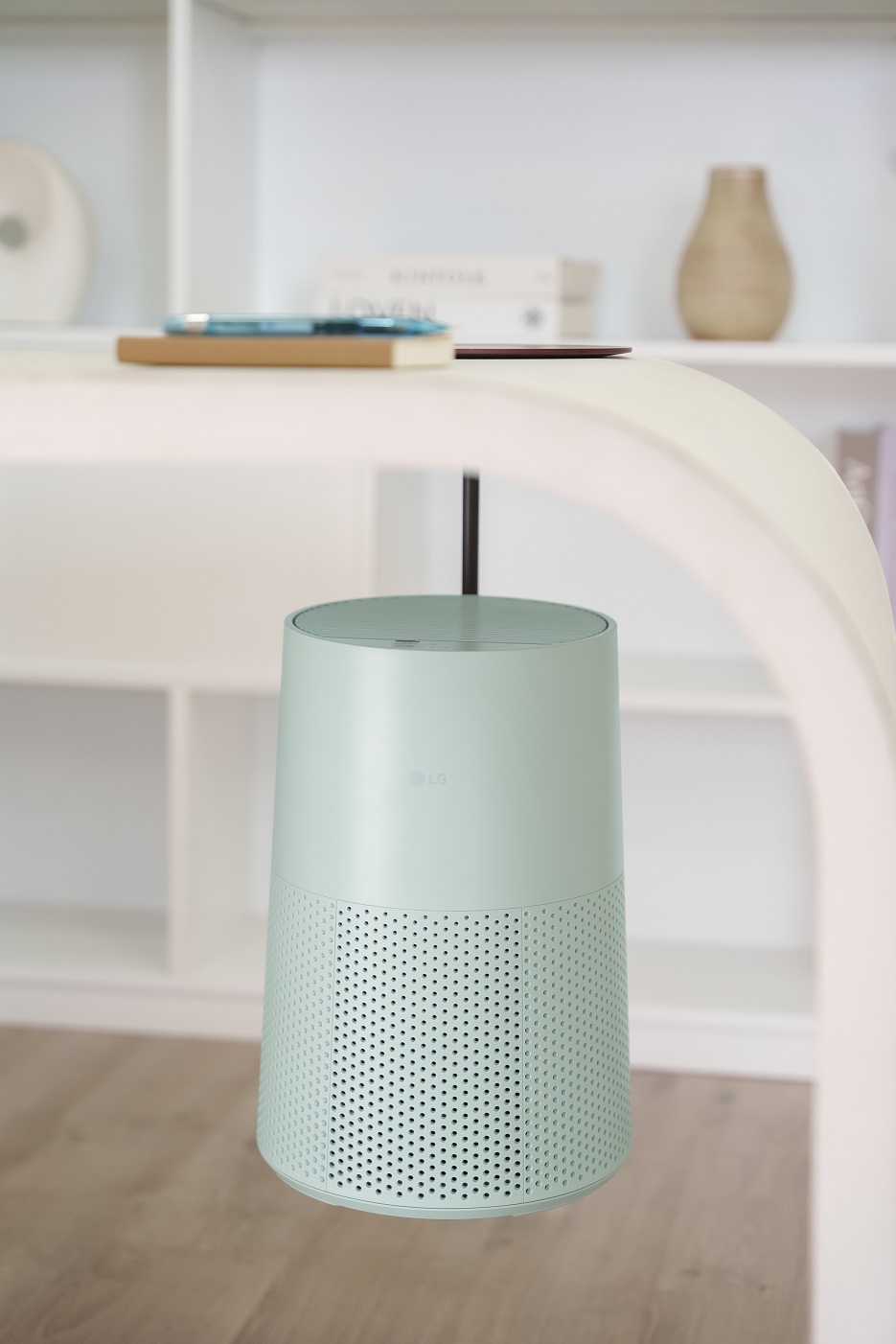 LG ra mắt PuriCare AeroMini: Giải pháp lọc khí tinh gọn và mạnh mẽ, giá ưu đãi từ 3,9 triệu đồng tặng kèm lõi lọc 16